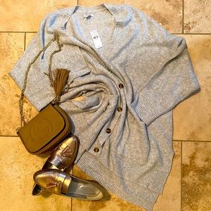 SOLD ❤️new American Eagle High Low Cardigan